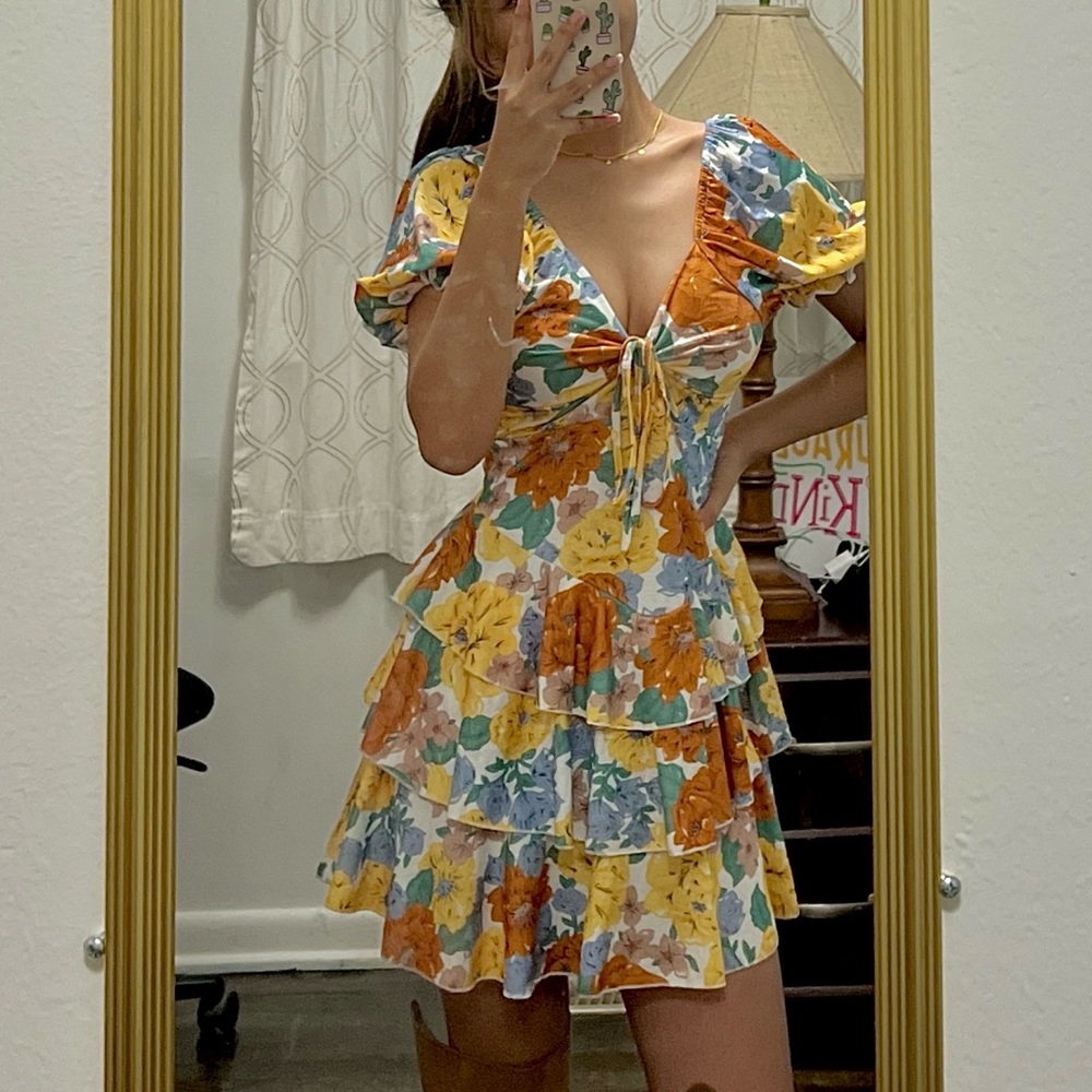 SHEIN Floral Dress With Sweetheart Neckline
